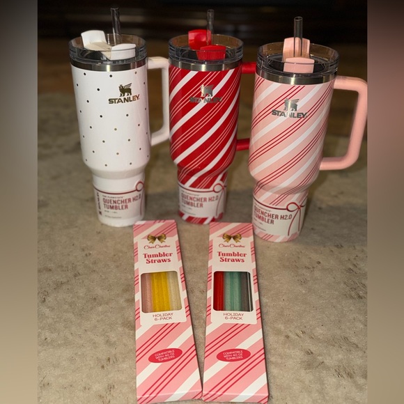 3 Holiday Stanley Christmas 40 oz tumbler set with holiday 6 pack straws NEW - Picture 3 of 7